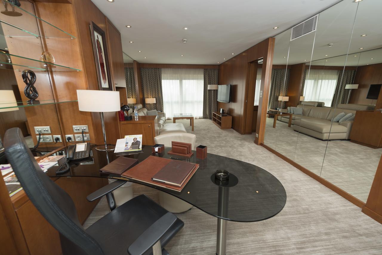 Hotel Tiama Abidjan Ngoại thất bức ảnh